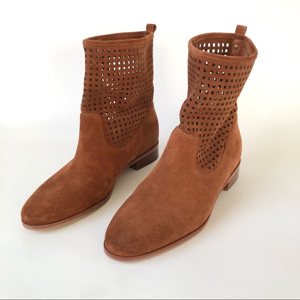 MICHAEL Michael Kors Caramel Suede Graham Ankle Boots Size 9 M - Picture 1 of 8